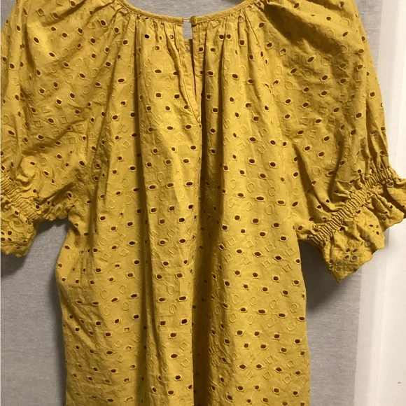 Universal Thread Mustard Yellow Top - Picture 3 of 4